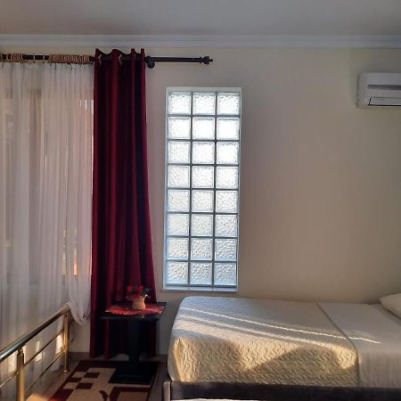 Villa 53 Тирана Екстер'єр фото