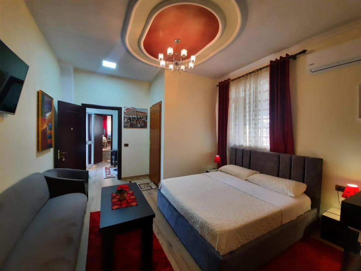Villa 53 Тирана Екстер'єр фото